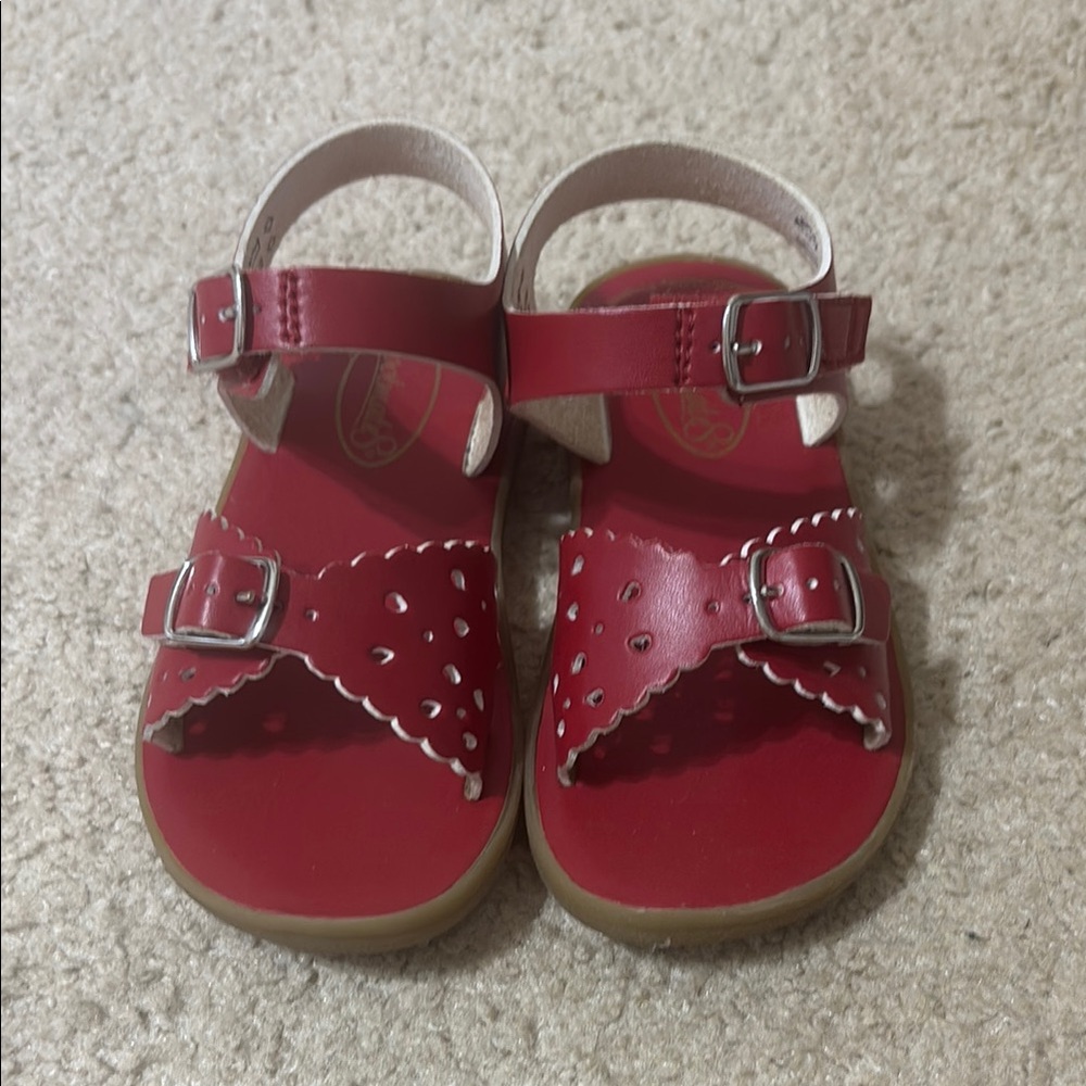 FootMates Red Sandals Classic Design Buckle Closure